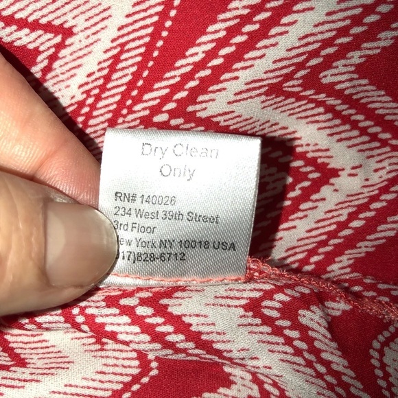 PARKER Marissa Blouse in Silk Crimson Geo Long Sleeve Sz M - Picture 13 of 14